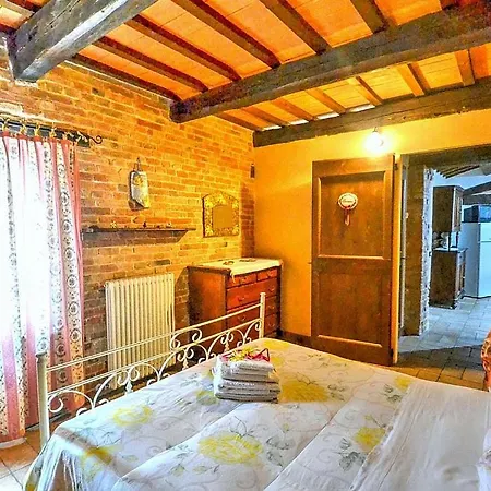 Zona Artigianale Callarella Sleeps 4 Pool