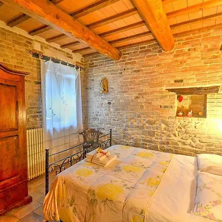 Willa Zona Artigianale Callarella Sleeps 4 Pool Sarnano