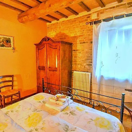 Willa Zona Artigianale Callarella Sleeps 4 Pool Sarnano